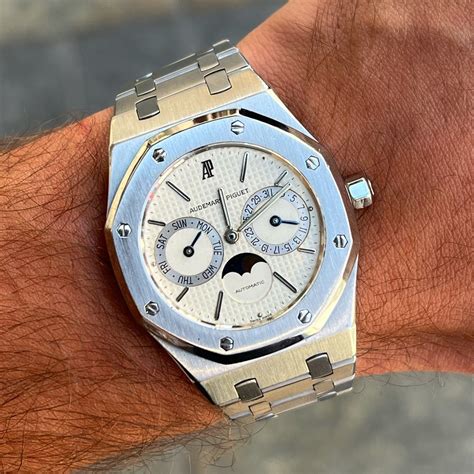 prezzo audemars piguet royal oak nuovo|cheapest audemars piguet royal oak.